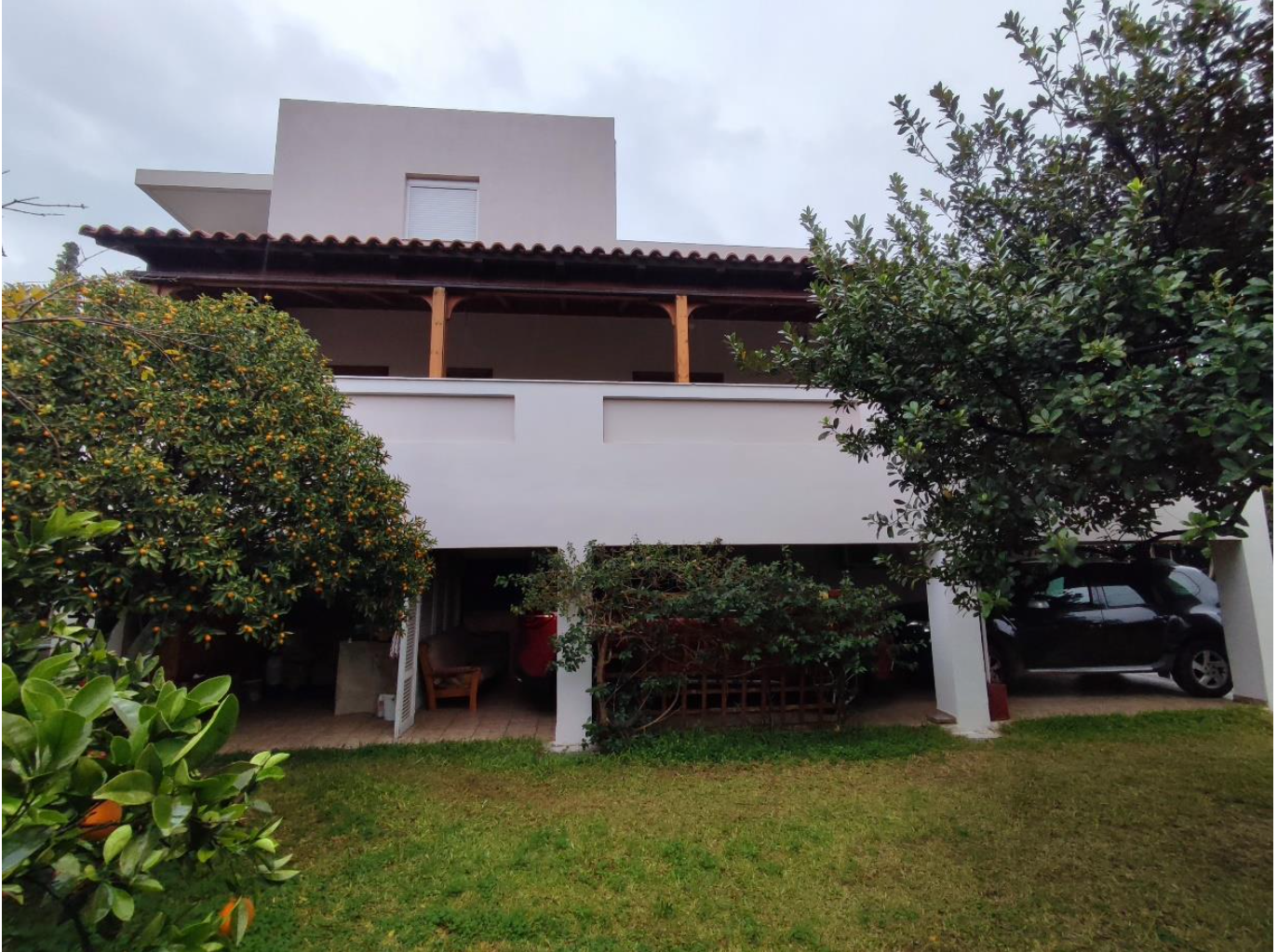 Δυτική όψη με κήπο